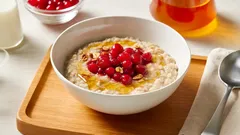 Owsianka z borówkami brusznicami i siemieniem lnianym – idealne śniadanie dla tych, którzy chcą jeść zdrowo