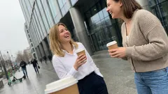 Krótka historia: Guziki w mojej bluzce wytrzymały więcej niż ja sama