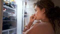 Co dzieje się z twoim organizmem, gdy kładziesz się spać głodny?